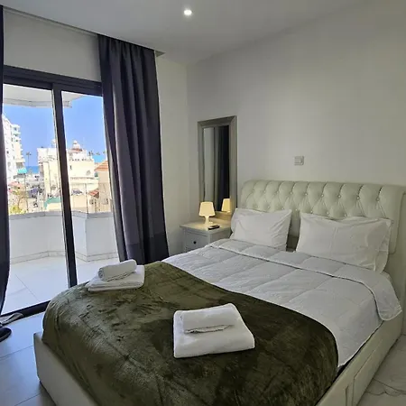 Treasure Apartment
